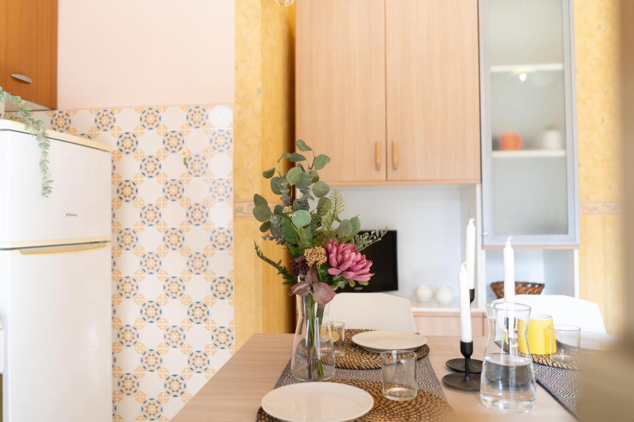 Pietra Ligure Downtown Convenience -Free Parking Apartment Bagian luar foto