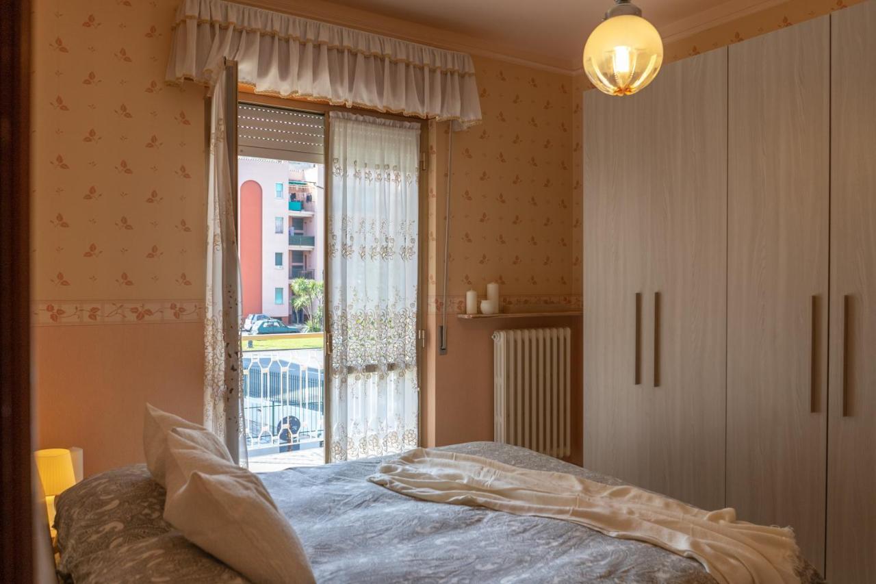 Pietra Ligure Downtown Convenience -Free Parking Apartment Bagian luar foto